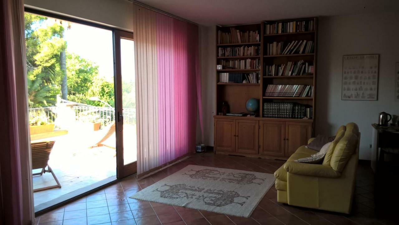 オリスターノLa Terrazza Sul Parcoアパートメント エクステリア 写真