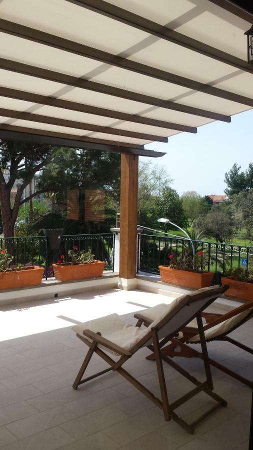 オリスターノLa Terrazza Sul Parcoアパートメント エクステリア 写真